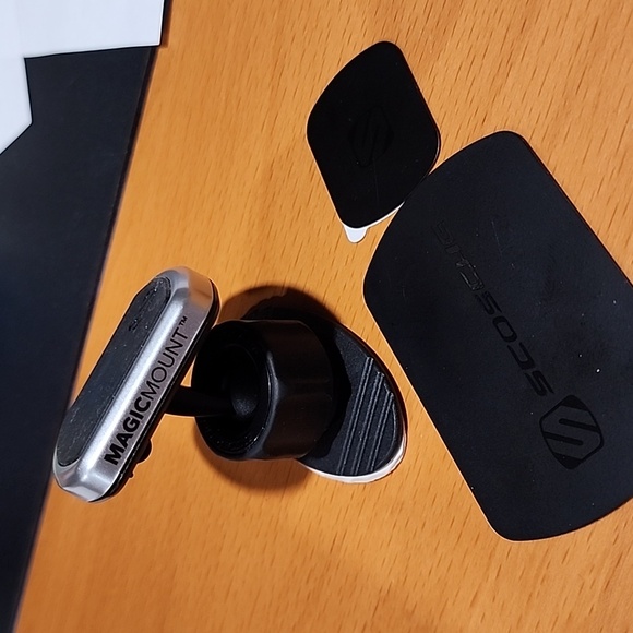 Magic Mount Magnetic Cellphone Holder - Picture 3 of 5